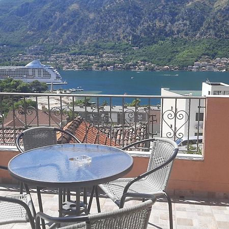 Apartments Krivokapic Kotor Bagian luar foto